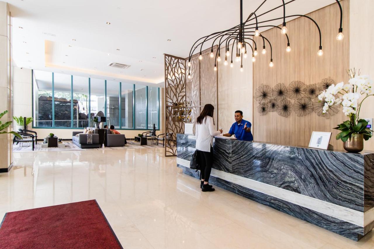 One Uptown Residence Bgc Pateros エクステリア 写真